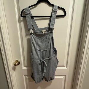 women’s gray sweatpants overalls, size large, never worn